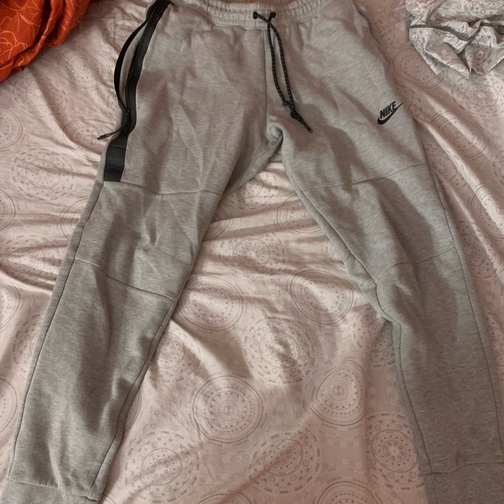 Nike Tech Sweatpants